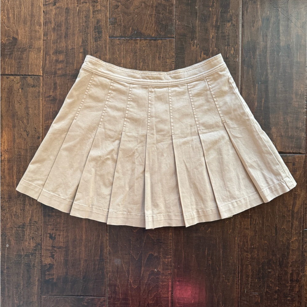 NWT J. Crew Women’s Size 8 Pleated Mini Skirt in Chino  ($168 Retail) - Picture 3 of 5